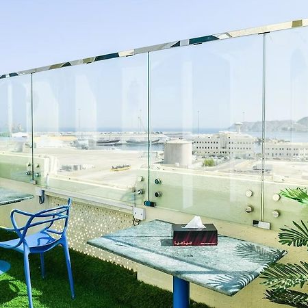 Marina Hotel Mutrah Kültér fotó