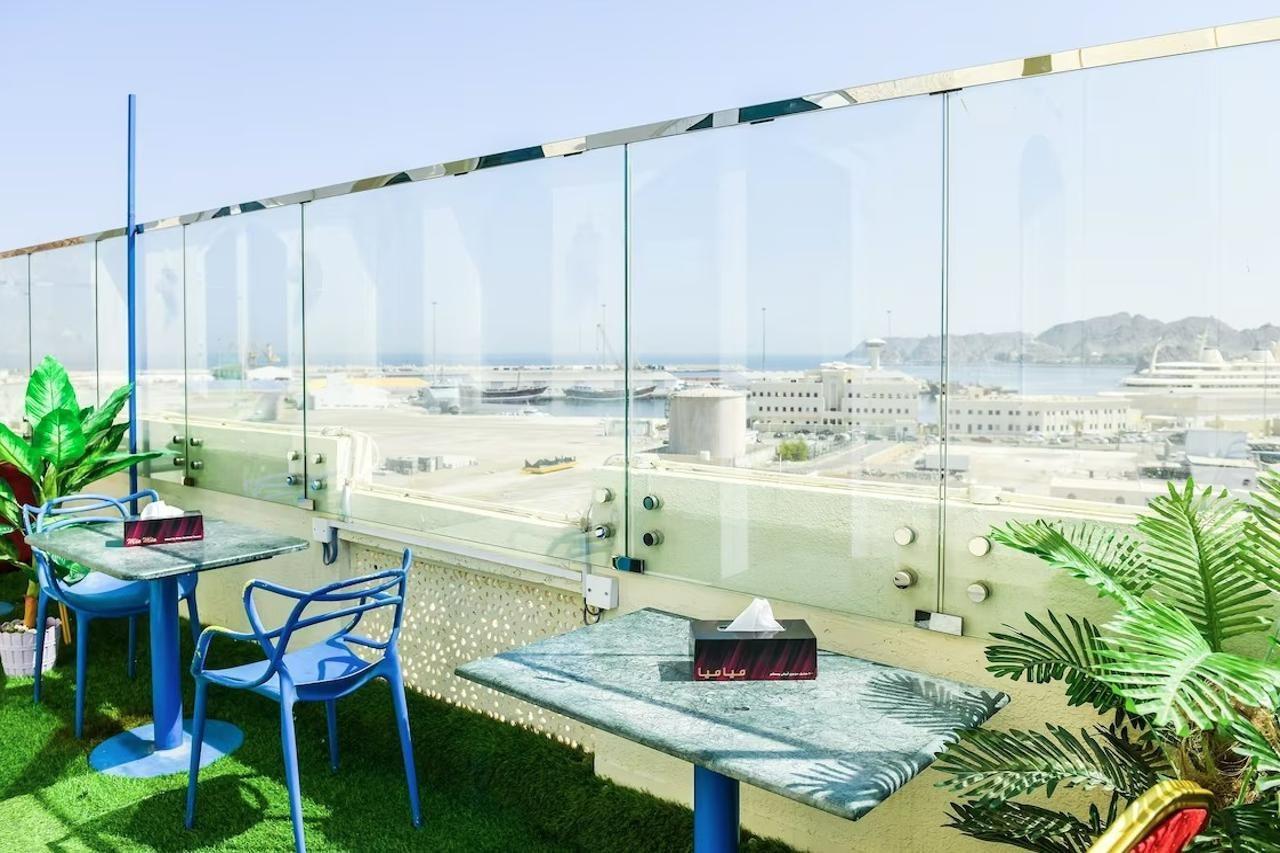 Marina Hotel Mutrah Kültér fotó